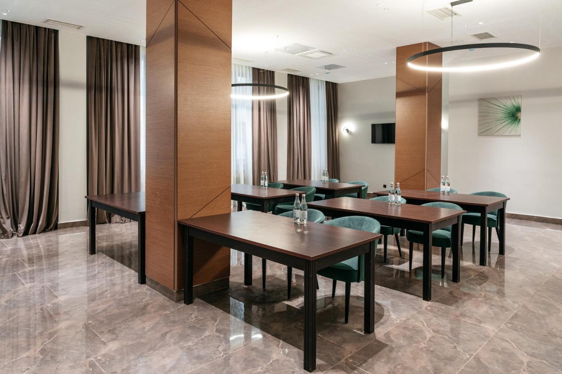 Raavah Aparthotel Almaty Extérieur photo